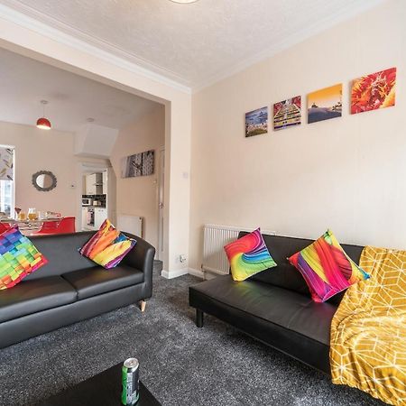 كينغستون أبون هول Jesouth 3 Bed Home In Central Hull -Garden Sleeps 6 المظهر الخارجي الصورة