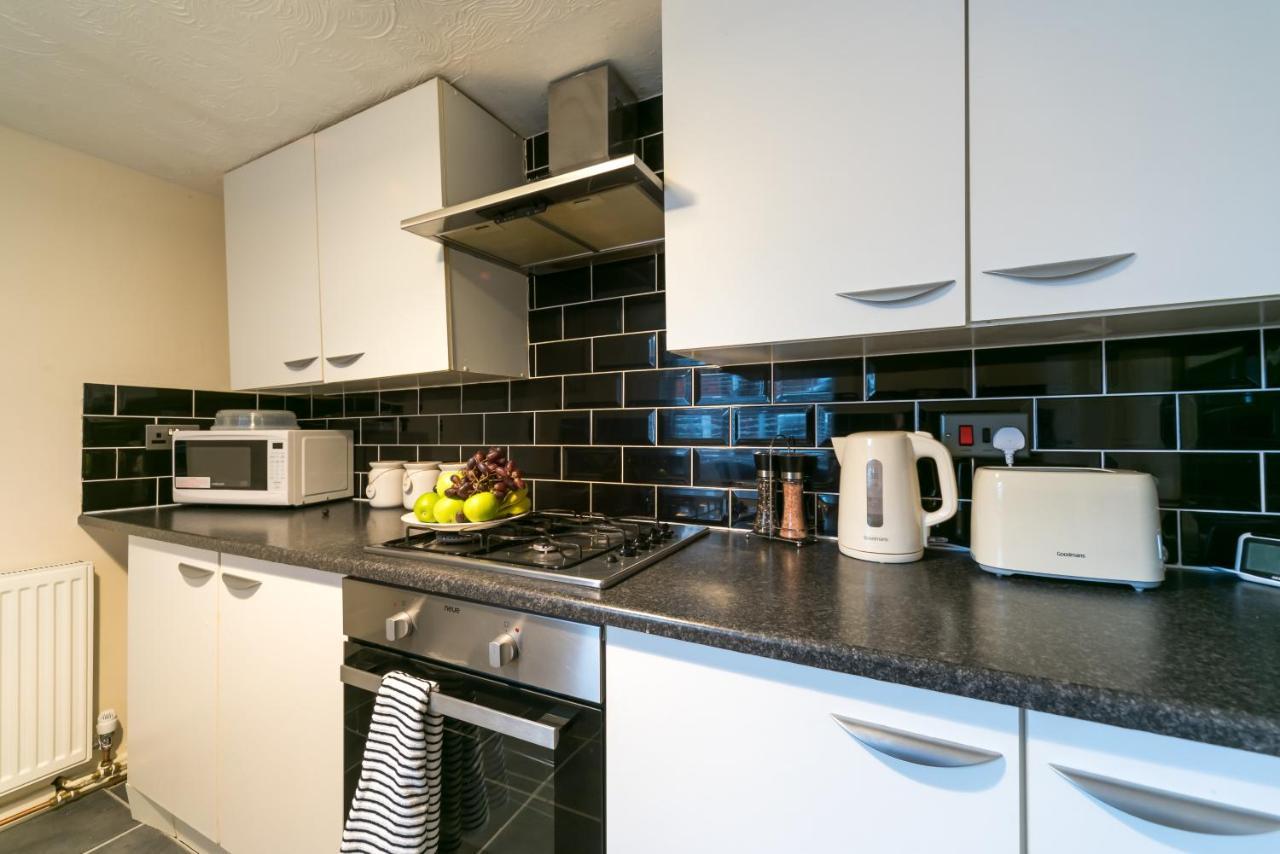 كينغستون أبون هول Jesouth 3 Bed Home In Central Hull -Garden Sleeps 6 المظهر الخارجي الصورة